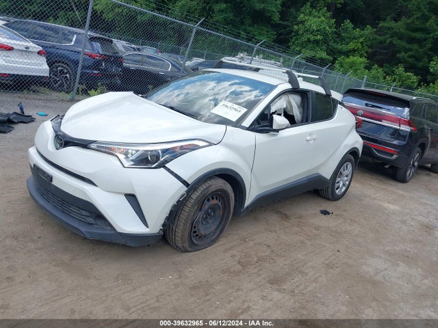 Toyota C-HR LE 2019 JTNKHMBX9K1028584 Image 2