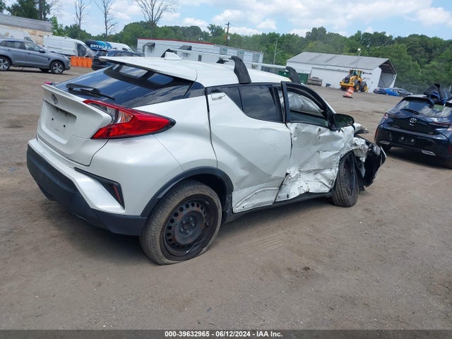 Toyota C-HR LE 2019 JTNKHMBX9K1028584 Image 4