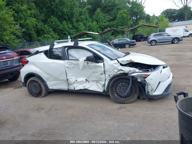 Toyota C-HR LE 2019 JTNKHMBX9K1028584 Image 6