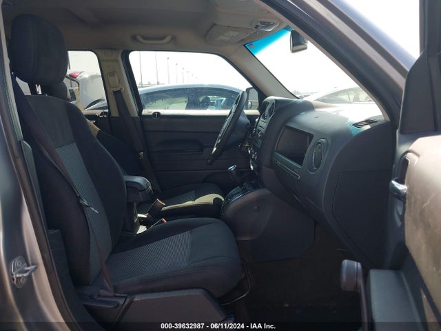 1C4NJPBB6HD186139 Jeep Patriot Sport Fwd