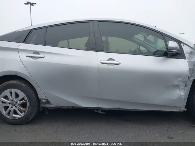 Toyota Prius Two 2016 JTDKBRFU2G3009017 Image 14