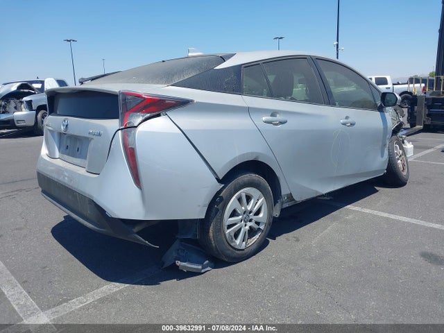 Toyota Prius Two 2016 JTDKBRFU2G3009017 Image 4