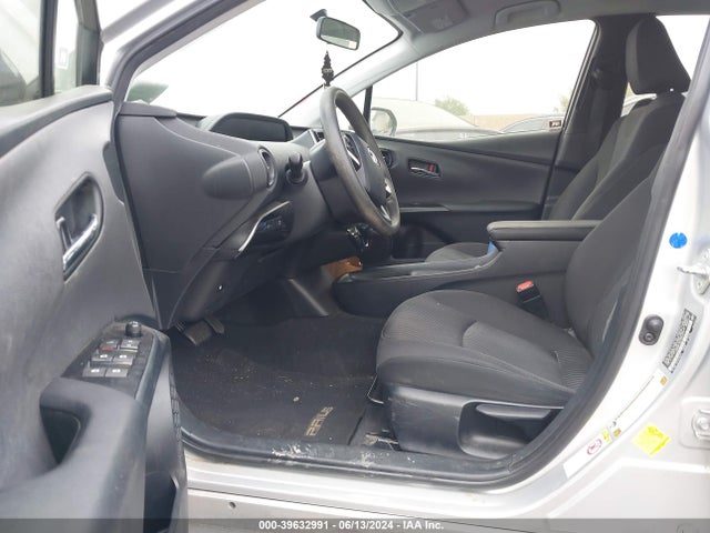 Toyota Prius Two 2016 JTDKBRFU2G3009017 Image 5