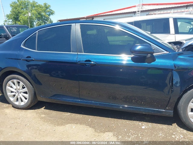 Toyota CAMRY LE 2018 JTNB11HK4J3044791 Image 13