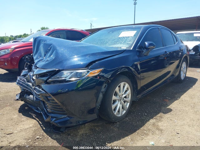 Toyota CAMRY LE 2018 JTNB11HK4J3044791 Image 2