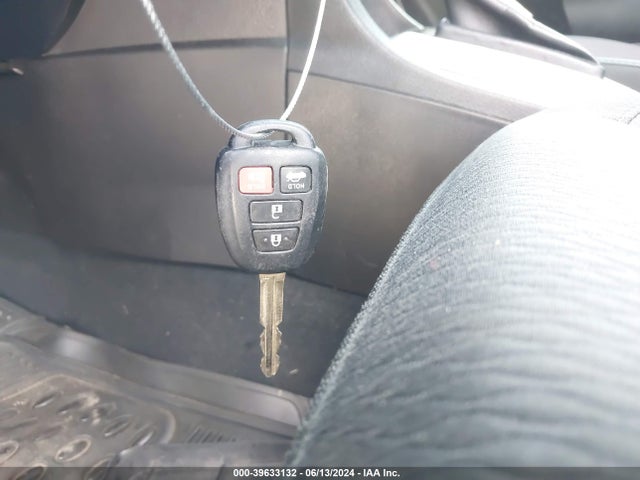 Toyota COROLLA LE 2018 5YFBURHE1JP753531 Image 11