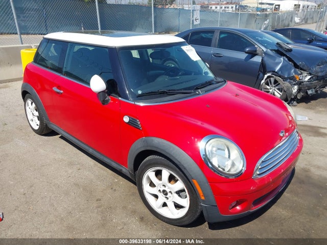 2010 MINI COOPER WMWMF3C51ATZ27031 Photo 0