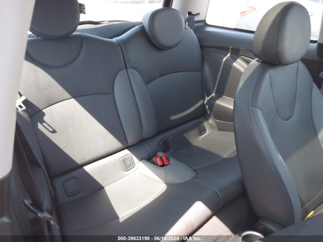 2010 MINI COOPER WMWMF3C51ATZ27031 Photo 7