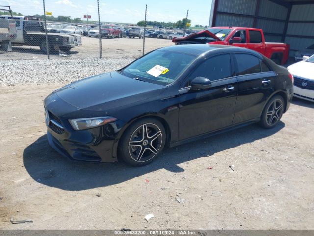 W1K3G4FB8LJ215462 Mercedes-Benz A 220 4matic