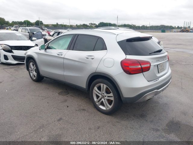 WDCTG4EB9KJ550878 Mercedes-Benz GLA 250