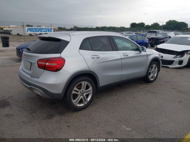 WDCTG4EB9KJ550878 Mercedes-Benz GLA 250