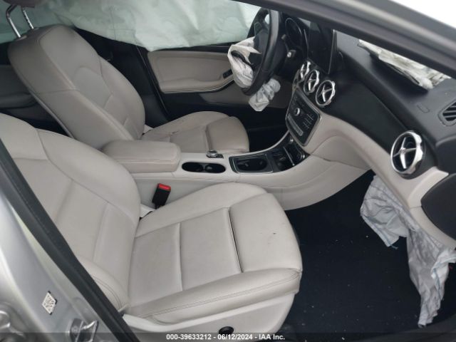 WDCTG4EB9KJ550878 Mercedes-Benz GLA 250