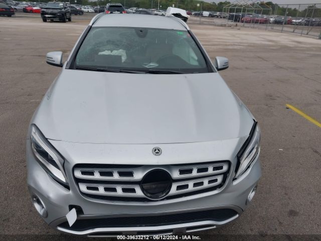 WDCTG4EB9KJ550878 Mercedes-Benz GLA 250