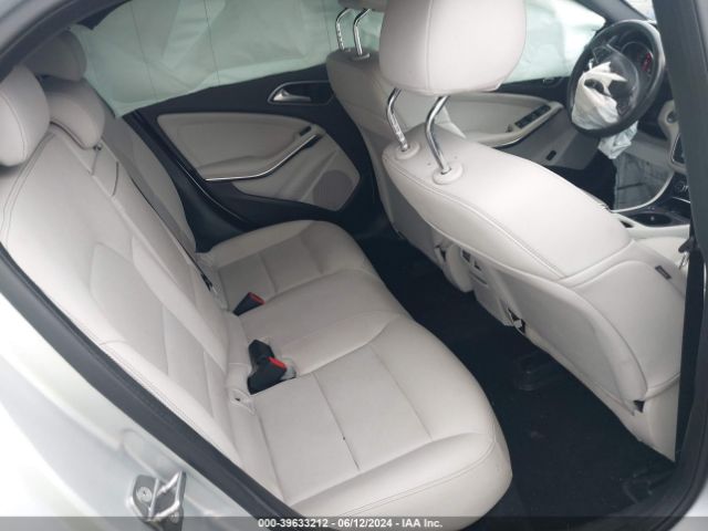 WDCTG4EB9KJ550878 Mercedes-Benz GLA 250