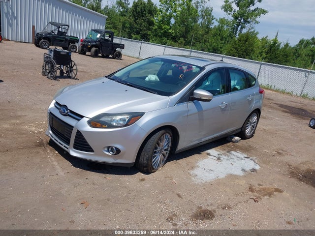 Ford Focus Titanium 2014 1FADP3N23EL298080 Image 2