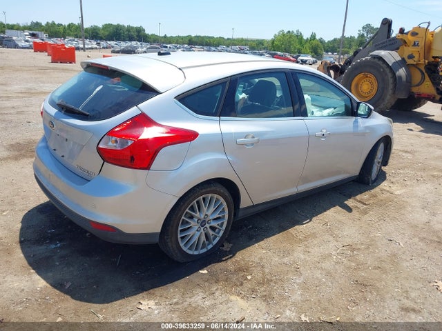 Ford Focus Titanium 2014 1FADP3N23EL298080 Image 4