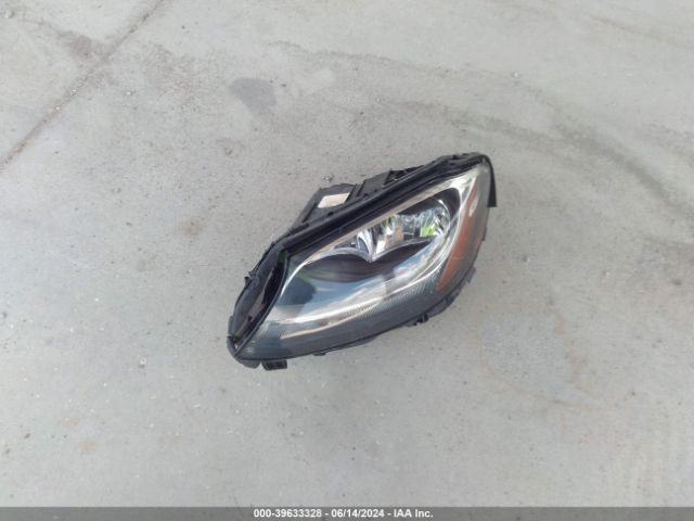 55SWF4JB1FU093085 Mercedes-Benz C 300 Luxury/sport