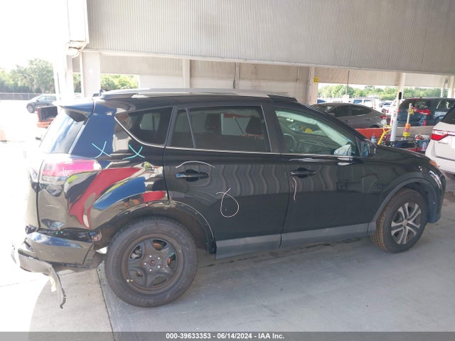 Toyota RAV4 LE 2018 2T3ZFREV0JW427741 Image 13