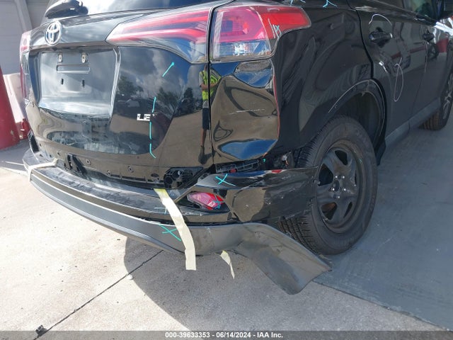 Toyota RAV4 LE 2018 2T3ZFREV0JW427741 Image 18