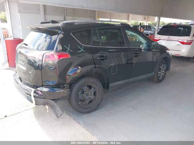 Toyota RAV4 LE 2018 2T3ZFREV0JW427741 Image 4