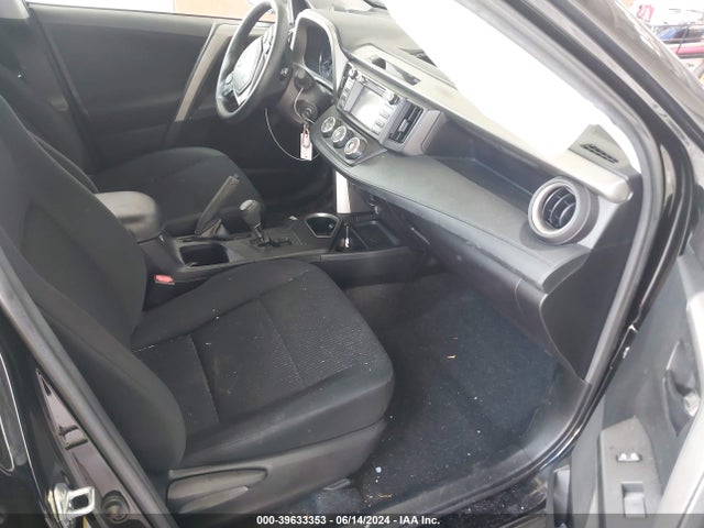 Toyota RAV4 LE 2018 2T3ZFREV0JW427741 Image 5