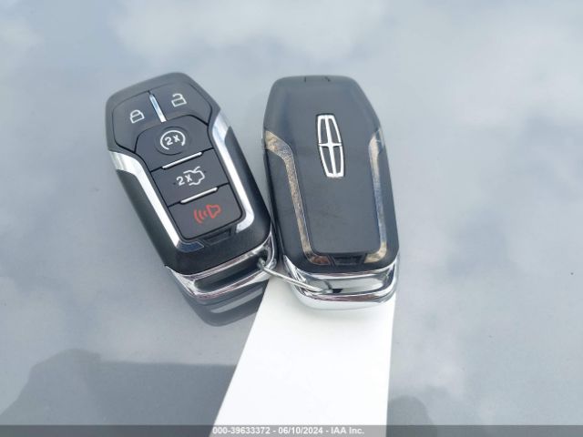 3LN6L2G98FR617944 Lincoln MKZ