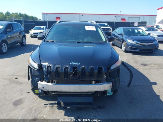 1C4PJLCB1GW138227 Jeep Cherokee Latitude