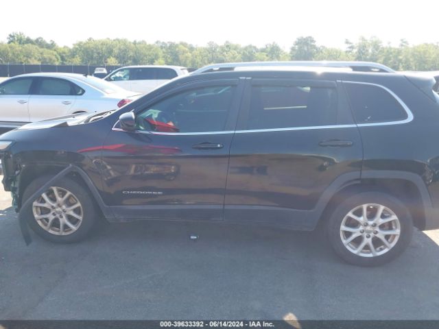 1C4PJLCB1GW138227 Jeep Cherokee Latitude
