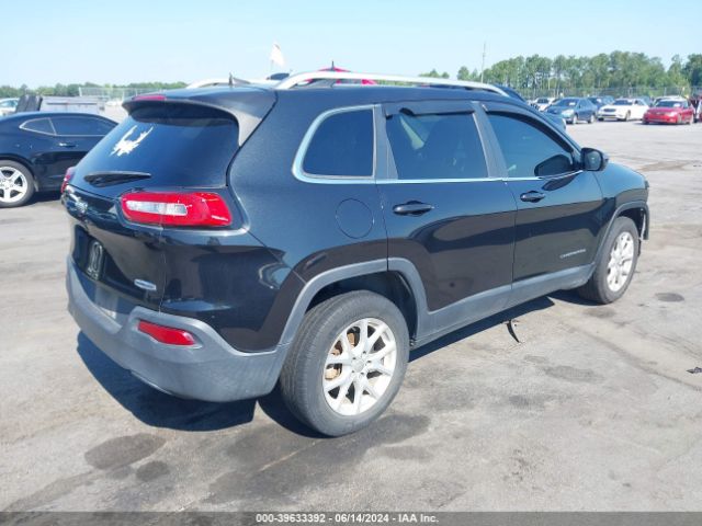 1C4PJLCB1GW138227 Jeep Cherokee Latitude
