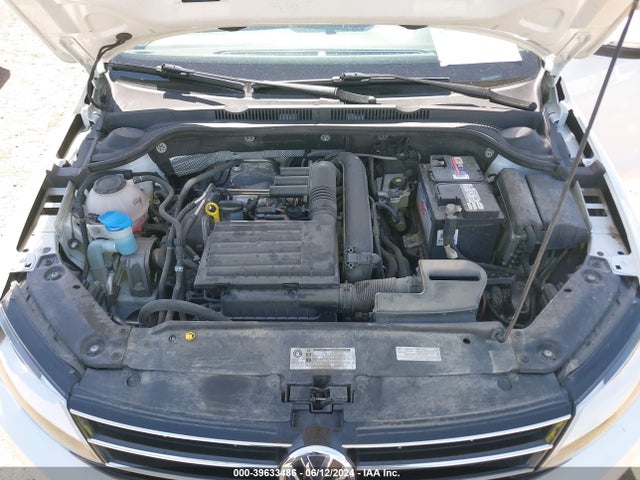 3VWDB7AJ0JM259837 Volkswagen Jetta 1.4t Se/1.4t Wolfsburg Edition