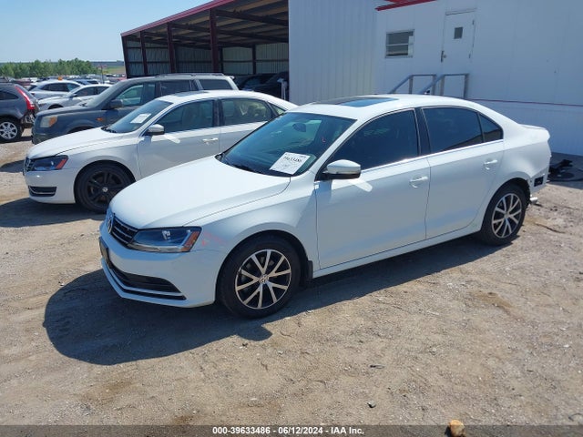 3VWDB7AJ0JM259837 Volkswagen Jetta 1.4t Se/1.4t Wolfsburg Edition