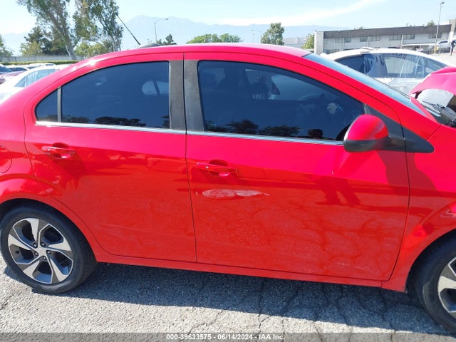 Chevrolet Sonic Premier Auto 2018 1G1JF5SB5J4135041 Image 13