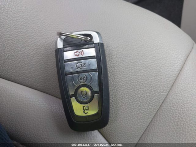 3FA6P0MU8KR166956 Ford Fusion Hybrid Sel