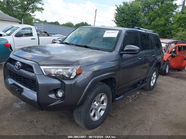 Toyota 4RUNNER SR5 2019 JTEBU5JR6K5652131 Image 2