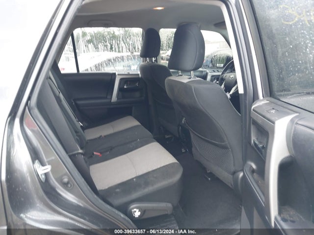 Toyota 4RUNNER SR5 2019 JTEBU5JR6K5652131 Image 8