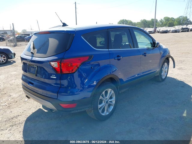 Ford ESCAPE SE 2019 1FMCU0GD5KUB25738 Image 4