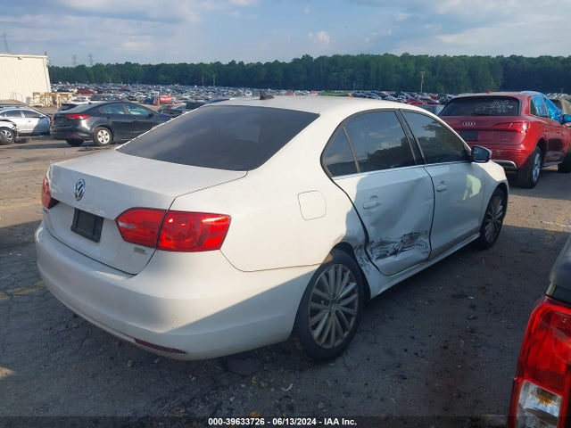 3VWL07AJ9EM384617 Volkswagen Jetta 1.8t Sel