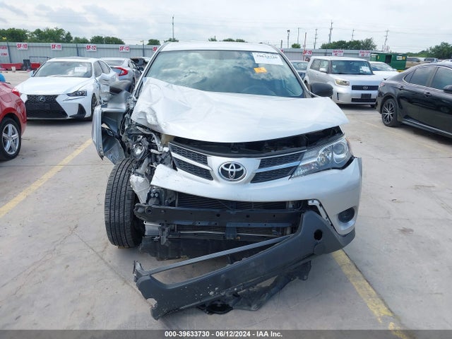 Toyota RAV4 LE 2014 JTMBFREV1ED072857 Image 12