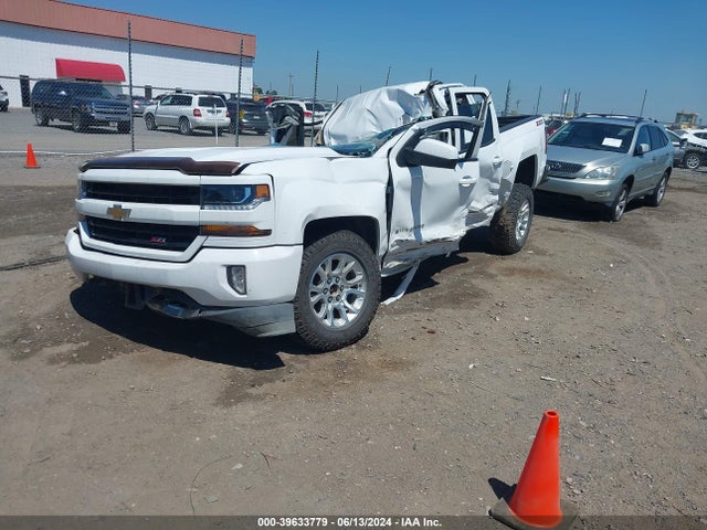Chevrolet Silverado 1500 2lt 2018 3GCUKREC9JG398213 Image 2