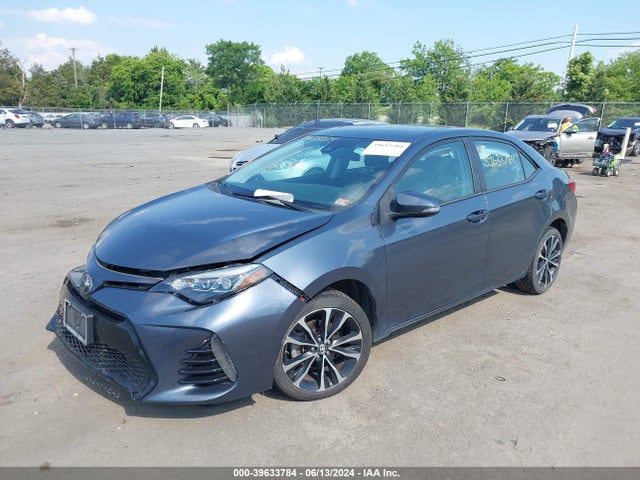 Toyota COROLLA SE 2018 5YFBURHE7JP850698 Image 2