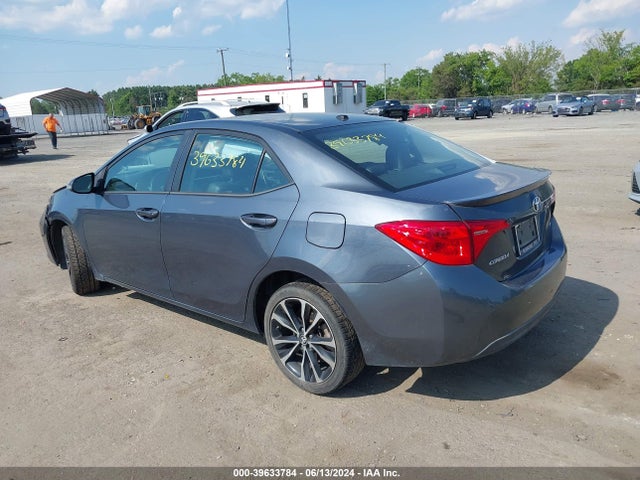 Toyota COROLLA SE 2018 5YFBURHE7JP850698 Image 3