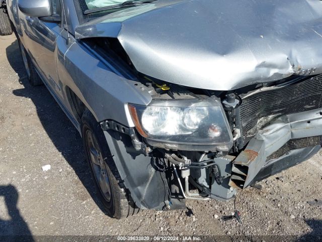 1C4NJCEA5GD789738 Jeep Compass Latitude