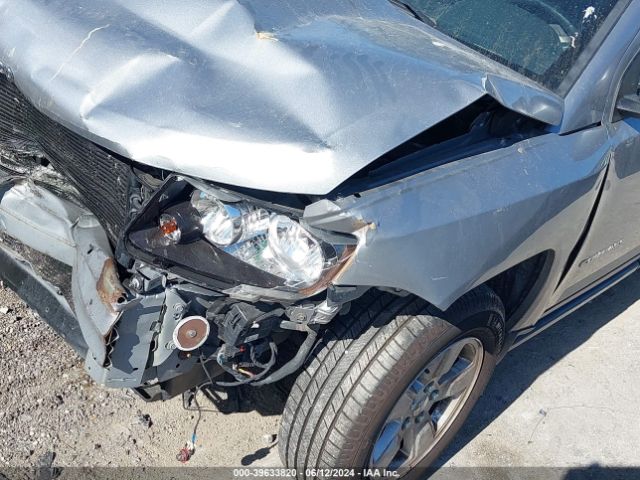 1C4NJCEA5GD789738 Jeep Compass Latitude