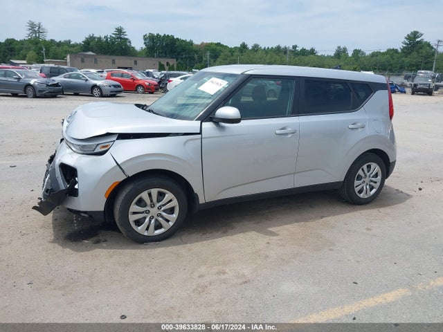 KIA SOUL LX 2020 KNDJ23AU8L7056166 Image 2