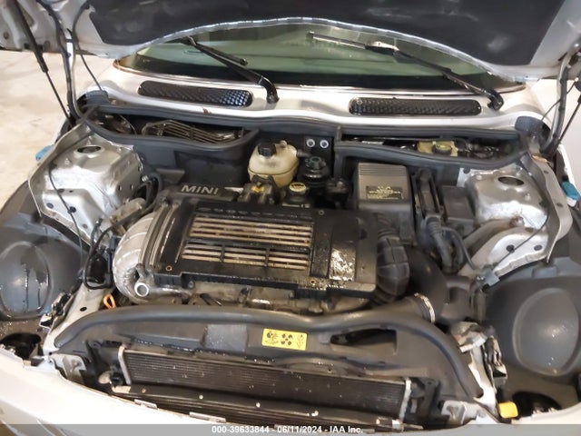 2006 MINI COOPER S WMWRE33516TL23236 Photo 9