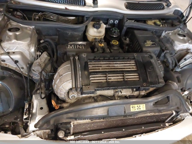 2006 MINI COOPER S WMWRE33516TL23236 Photo 5