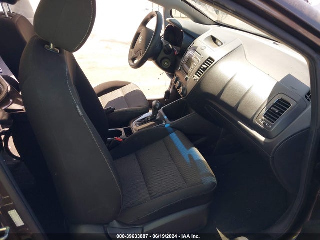 KIA FORTE LX 2017 3KPFK4A76HE055160 Image 5