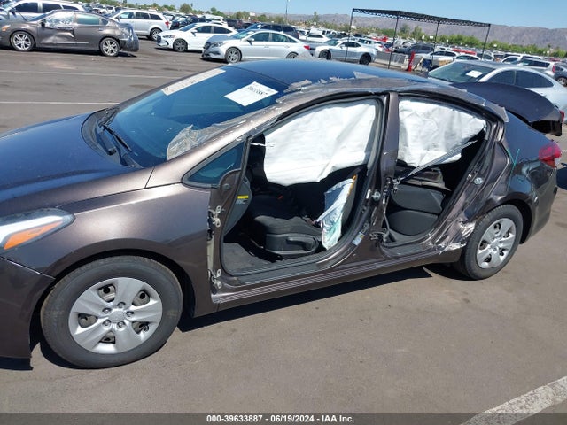 KIA FORTE LX 2017 3KPFK4A76HE055160 Image 6