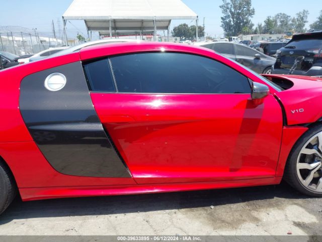 WUAANAFG8EN000552 Audi R8 5.2