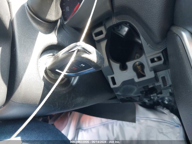 Toyota RAV4 LE 2019 JTMH1RFV2KJ008718 Image 11